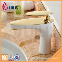 China wholesale sanitary ware golden handle bathroom faucet